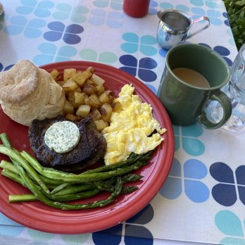 The Streamliner Diner - Oregon steak and egg special. Scrambled egg (to order), asparagus, steak with butter, country potatoes, biscuit (with jam, not pictured). - American Near Me - Bainbridge Island, Washington The Streamliner Diner - Oregon steak and egg special. Scrambled egg (to order), asparagus, steak with butter, country potatoes, biscuit (with jam, not pictured). - American Near Me - Bainbridge Island, Washington