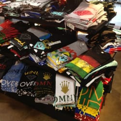 Zumiez - Store is blinged out with Diamond Supply Co.
