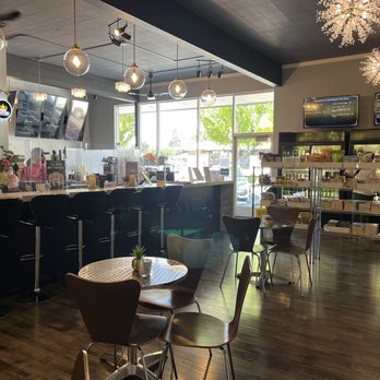 Bubbles & Co - Beer Bar Near Me - Yakima, Washington