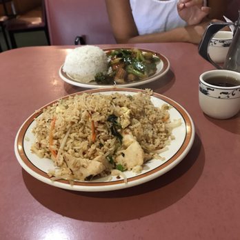 Lin's Mandarin - From the lunch special menu. Thai basil fried rice. The other side of the table is mixed vegetables. - Chinese Near Me - Norridge, Illinois