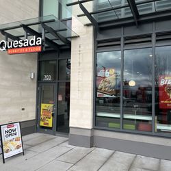 Quesada Burritos & Tacos