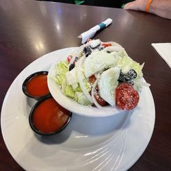 Thirsty Turtle Bar and Grill - Side salad that came with my entree