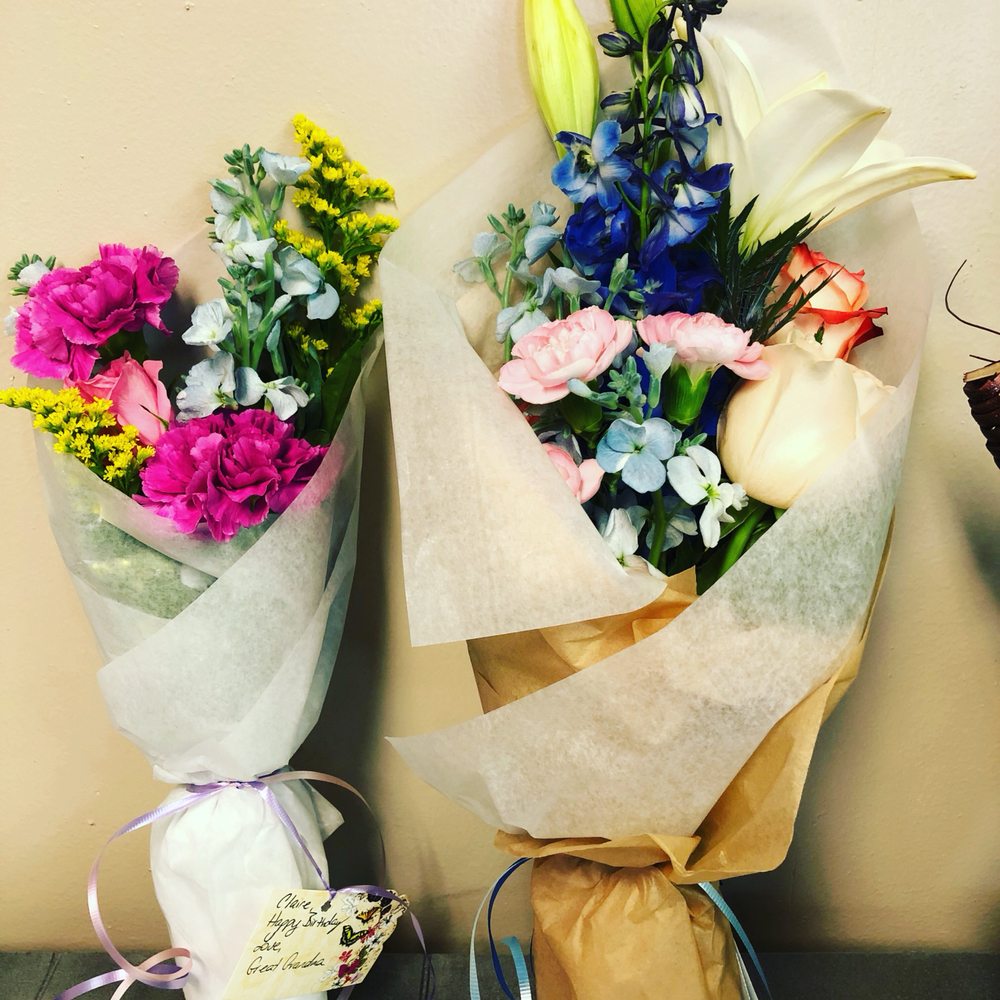 RAE’S FLOWER SHOP 223 Photos Florists 101 W 5th St, lexington, NC