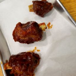 Hog Wings