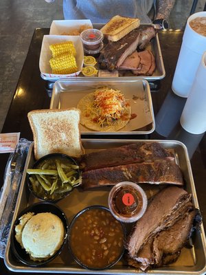 King's Custom Smoked Meats Restaurant by null