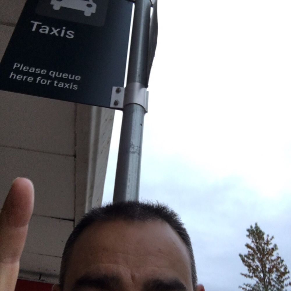Hurstville Station - Normally 3 or 4 waiting ...... today have to wait .... - Transportation Near Me - Hurstville, NSW