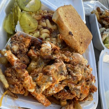 Curb Side Bistro - Pulled pork and mac & cheese griller - New American Near Me - Odessa, Texas Curb Side Bistro - Pulled pork and mac & cheese griller - New American Near Me - Odessa, Texas