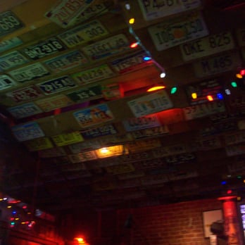 Barney's Beanery - Interior of Barney's Beanery when you enter by the bar (the ceiling) - Breakfast & Brunch Near Me - Santa Monica, California
