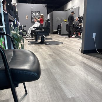 SR 54 Cuts - Barbers Near Me - Odessa, Florida
