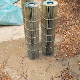 Cartridges from my pool filter.  Do those look "good"?