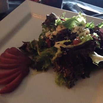 Sweet Onion Bistro - Pear vanilla and bacon salad w blue cheese and cinnamon dressing - Breakfast & Brunch Near Me - London, Ontario