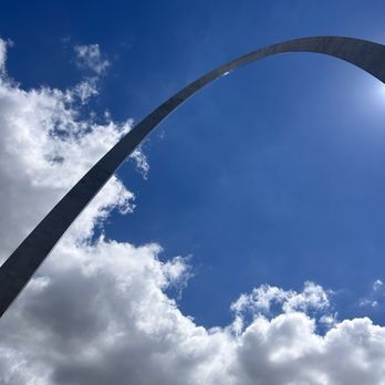 Gateway Arch - Landmarks & Historical Buildings Near Me - St. Louis, Missouri
