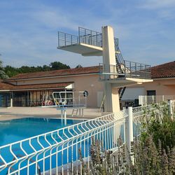 Piscine Intercommunale - RIBÉRAC (24 - Dordogne, France) - Piscine intercommunale - Les plongeoirs 26/07/2018