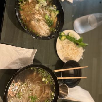 Magnolia Pho - Chicken pho and tendon/ tripe pho - Vietnamese Near Me - Seattle, Washington