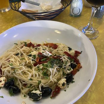 Pompilios - Ronaldo - Italian Near Me - Newport, Kentucky