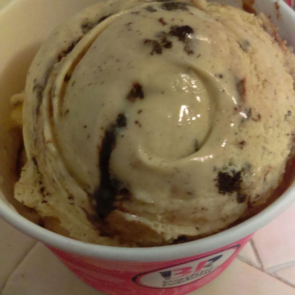 Baskin-Robbins - Oreo cookie cake batter - Ice Cream & Frozen Yogurt Near Me - Salinas, California
