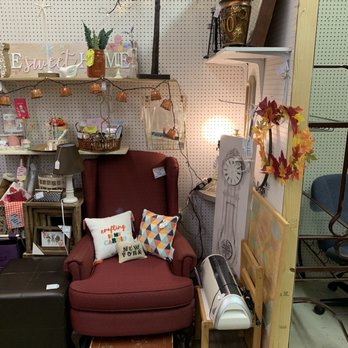Ozark Treasures Antique & Fleamarket - Booth - Antiques Near Me - Springfield, Missouri Ozark Treasures Antique & Fleamarket - Booth - Antiques Near Me - Springfield, Missouri