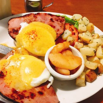 Le Peep Restaurant - American Near Me - Evanston, Illinois