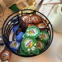 Love the good choices with creamers.