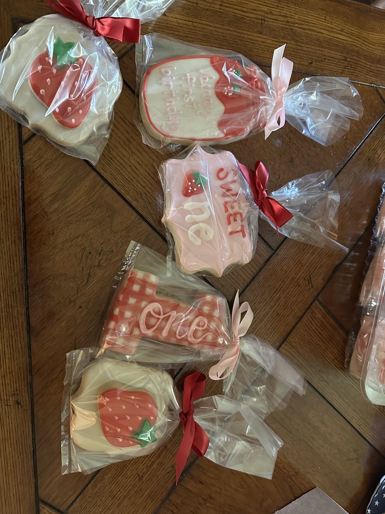 LISA’S COOKIE JAR Updated September 2024 18 Photos & 58 Reviews 115 S Broadway Ave