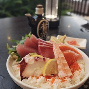 The Royal Lanai - Chirashi bowl - Sushi Bars Near Me - Lihue, Hawaii The Royal Lanai - Chirashi bowl - Sushi Bars Near Me - Lihue, Hawaii