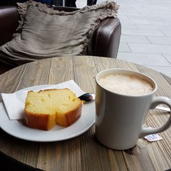 Balzac Coffee - Zitronenkuchen u. Milchkaffee