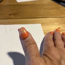 Cindys Nails & Gifts - Gel polish peeled off after 3 days