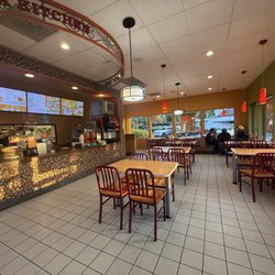 Popeyes Louisiana Kitchen - Store interior
