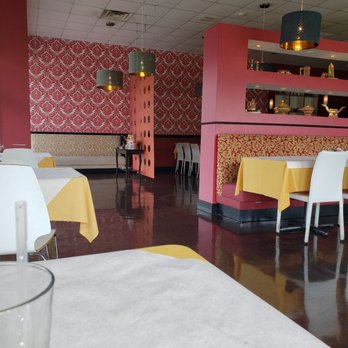 Anothai Cuisine - Dining area - Thai Near Me - Houston, Texas