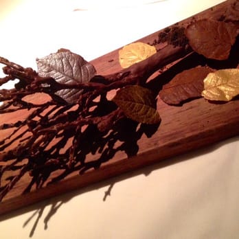 文華扒房及酒吧 - Petite four gold chocolate leaves - Modern European Near Me - Hong Kong, HK 文華扒房及酒吧 - Petite four gold chocolate leaves - Modern European Near Me - Hong Kong, HK