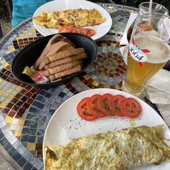 Le Cafe De Paris - Omelets - Coffee & Tea Near Me - Orlando, Florida Le Cafe De Paris - Omelets - Coffee & Tea Near Me - Orlando, Florida
