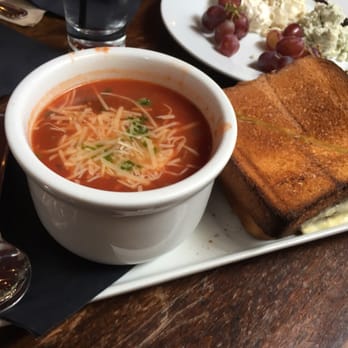 25 Degrees - Soup and grilled cheese sandwich.  Nothing special.  Light though for those who aren't that hungry. - Burgers Near Me - Los Angeles, California