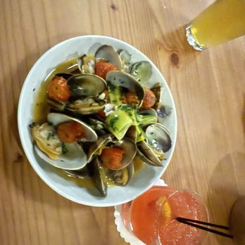 Half Shell - Bars Near Me - Seattle, Washington