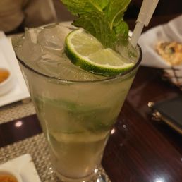 Ginger mint lemonade