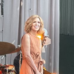 Ozarks Amphitheater - Allison Krauss & Robert Plant