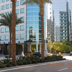 Executive Drive Station - The many areas along the midline blue trolley route takes you through the many areas of La Jolla and the stops in between.