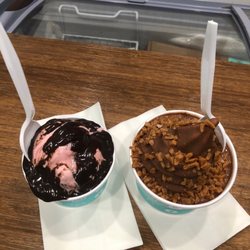 La Diperie - Vanilla soft serve ice cream salted caramel and skor toppings.