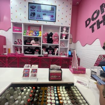 Pinkbox Doughnuts - Donuts Near Me - Primm, Nevada