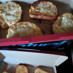 Pizza Hut - Garlic bread with cheese