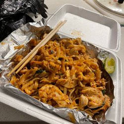 Chai Thai-Lao - Chicken Pad Thai