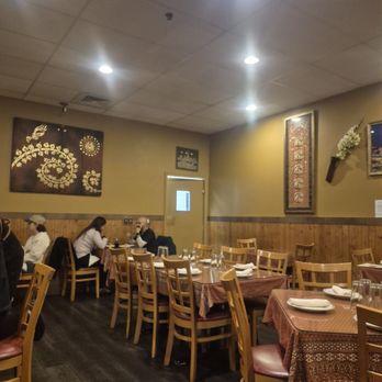 Pearl of Siam - Inside restaurant - Thai Near Me - Aurora, Colorado Pearl of Siam - Inside restaurant - Thai Near Me - Aurora, Colorado