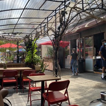 Chez Oskar - French Near Me - Brooklyn, New York