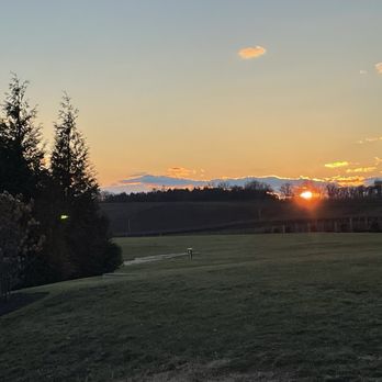 Stone Tower Winery - Wineries Near Me - Leesburg, Virginia Stone Tower Winery - Wineries Near Me - Leesburg, Virginia
