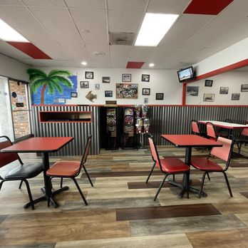 Lubi's Hot Subs - The interior of Lubi's, which was clean and old fashioned. There are also some outdoor picnic tables. - Sandwiches Near Me - Jacksonville, Florida