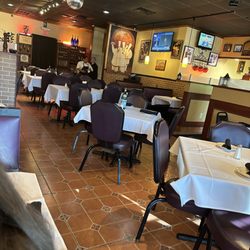 Brazzi Wood Fired Trattoria & Pizza - Half the dining area