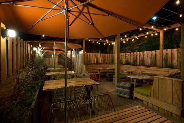 Nando's PERi-PERi by null