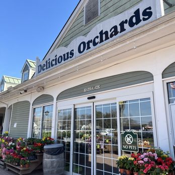 Delicious Orchards - Fruits & Veggies Near Me - Colts Neck, New Jersey