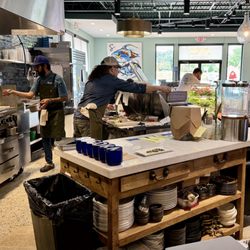 Shoreline Seafood Market - Interior.