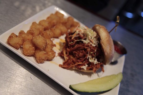 Sweetwater Tavern & Grille (Michigan Plaza - Chicago) by null