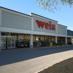 Weis Markets - Entrance